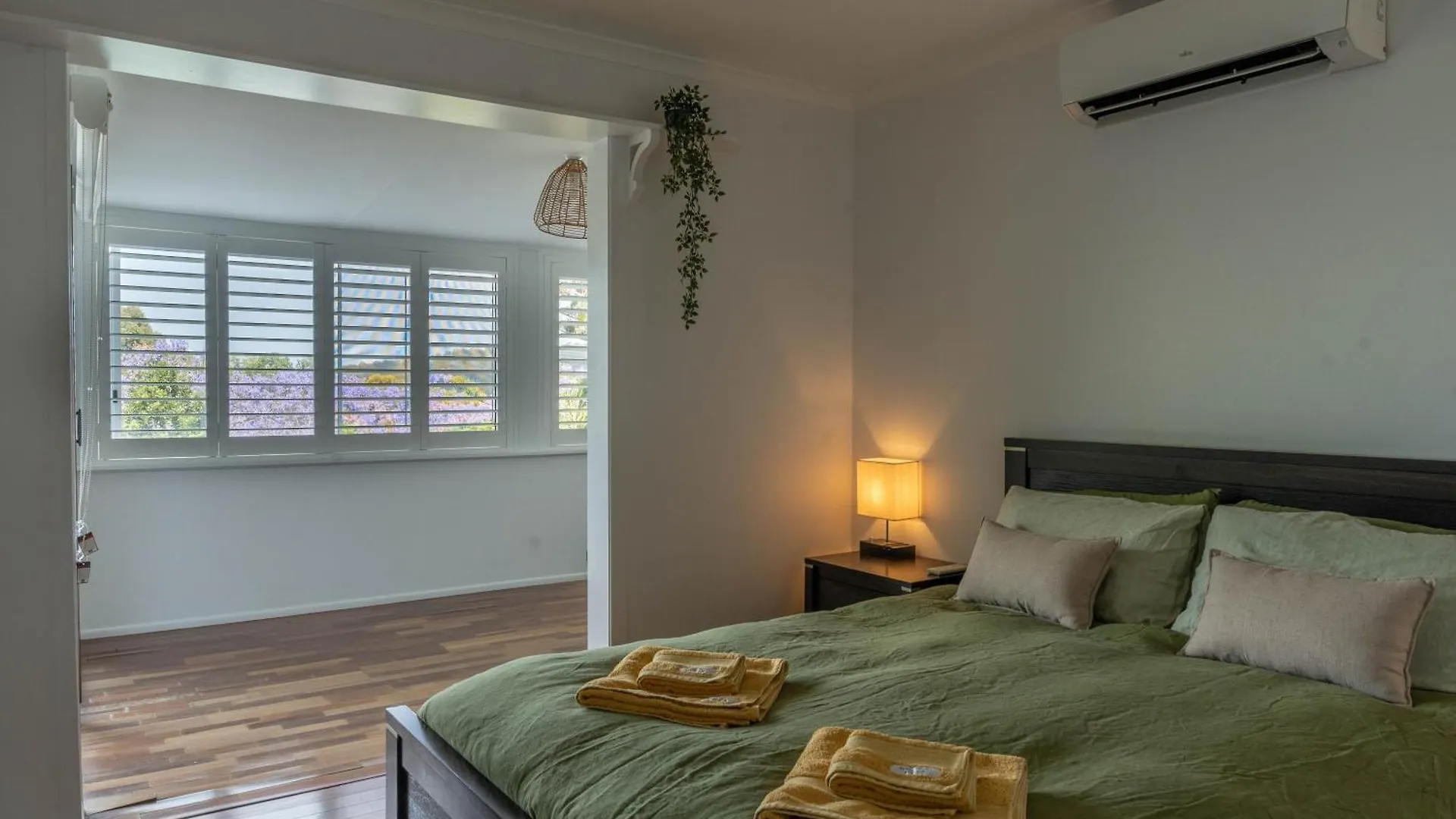 Serenity - Gold Coast Hinterland Getaway For A Couple, Family Or Group Mount Tamborine Villa