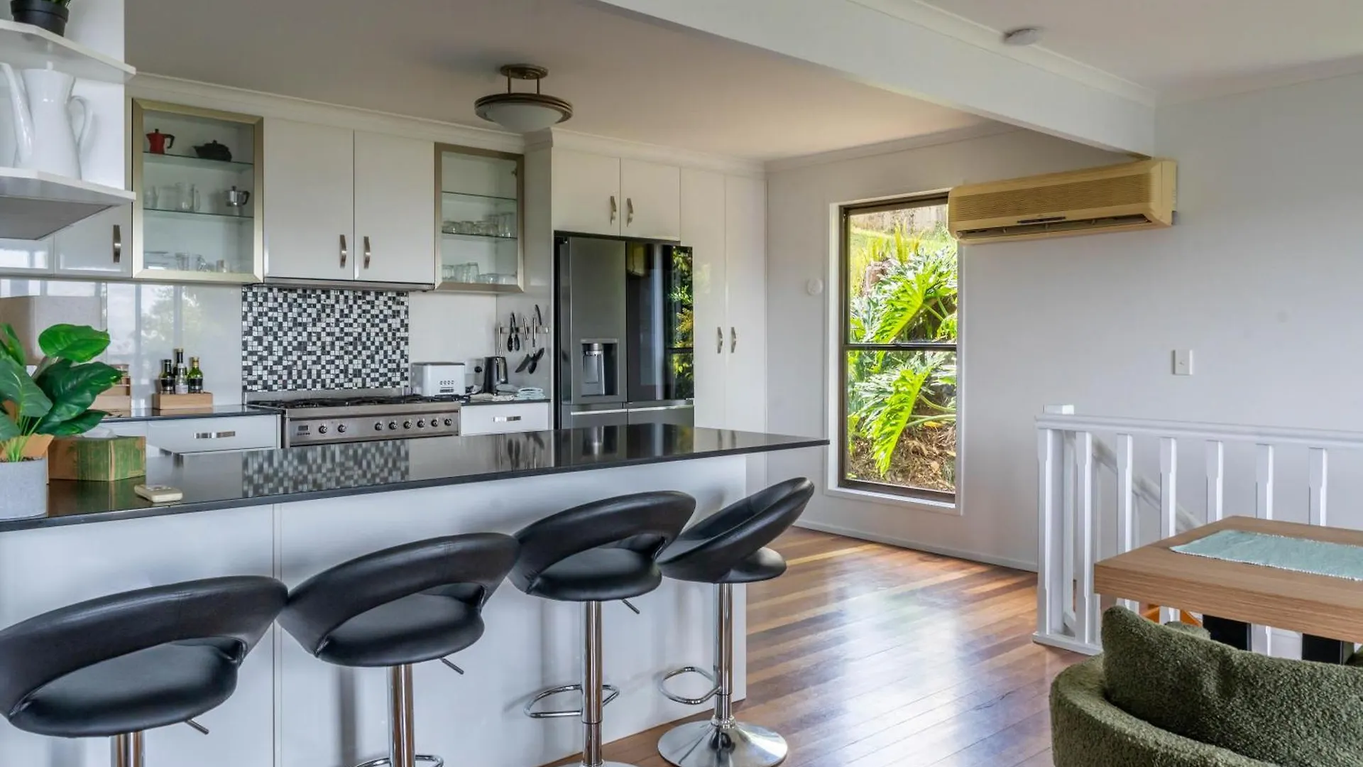 Villa Serenity - Gold Coast Hinterland Getaway For A Couple, Family Or Group Mount Tamborine
